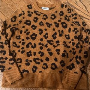 Old Navy Women's Animal leopard  Print Sweater - Brown and Black Sz small petite